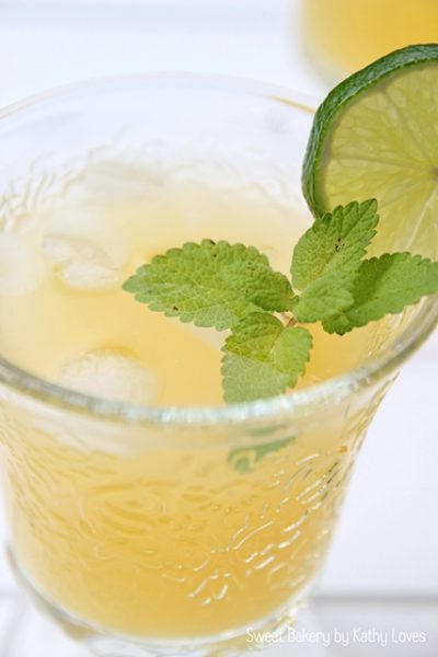 Nektarinen Limonade mit Zitronenmelisse - by Kathy Loves