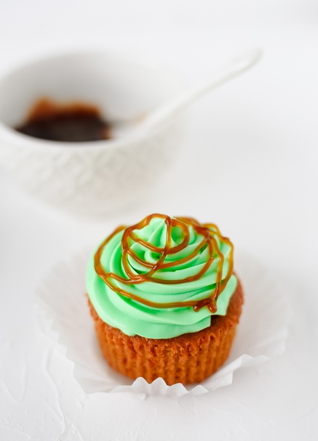 Vanille Cupcakes ohne Zucker mit Limetten Karamell - Sweet Bakery by Kathy Loves